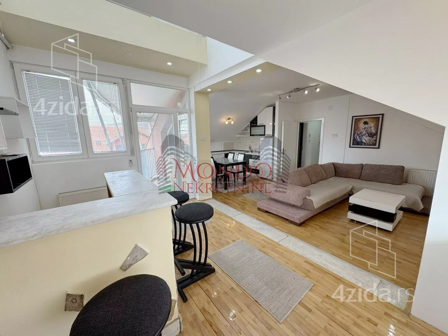 Jednoiposoban stan | 4zida