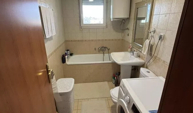 Šestosoban stan | 4zida