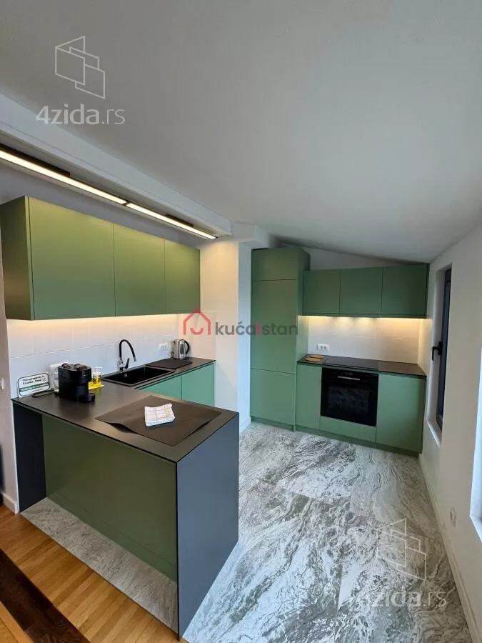 Petosoban stan | 4zida