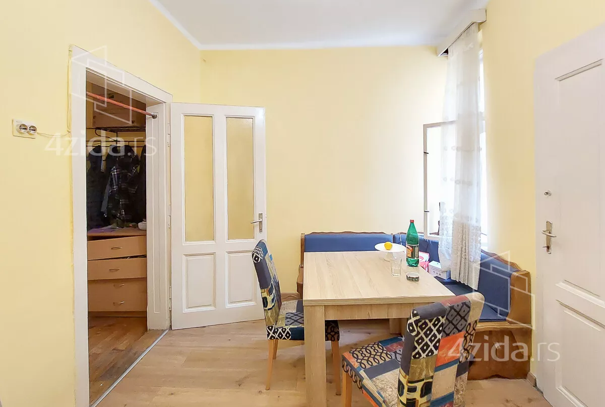 Četvoroiposoban stan | 4zida