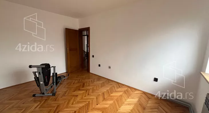 4-etažna kuća | 4zida