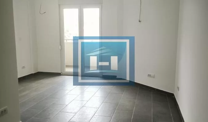 Šestosoban stan | 4zida