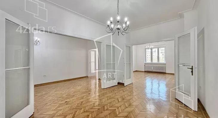 Četvoroiposoban stan | 4zida