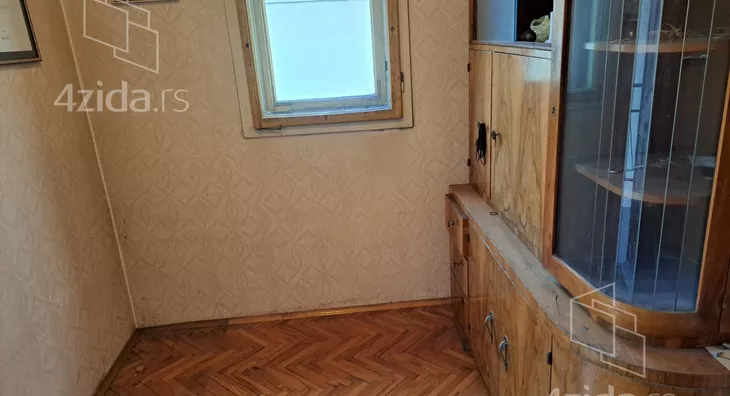 Četvoroiposoban stan | 4zida