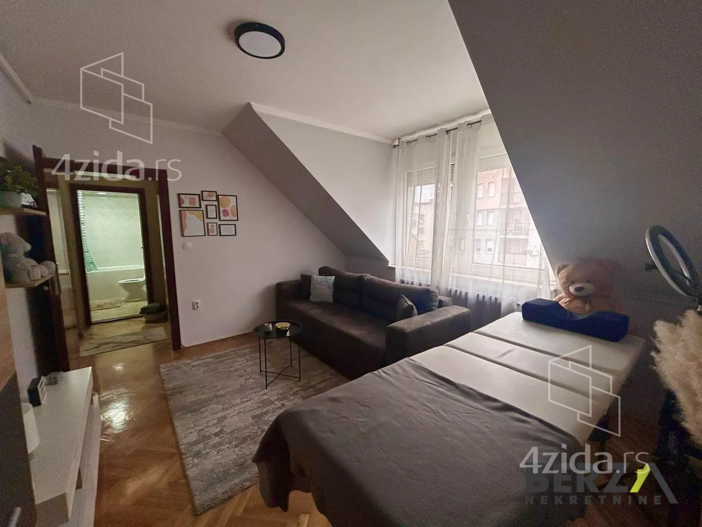 Troiposoban stan | 4zida