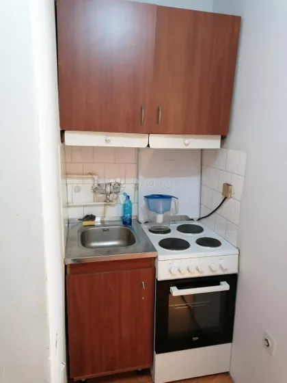 Ustanička | 4zida.rs