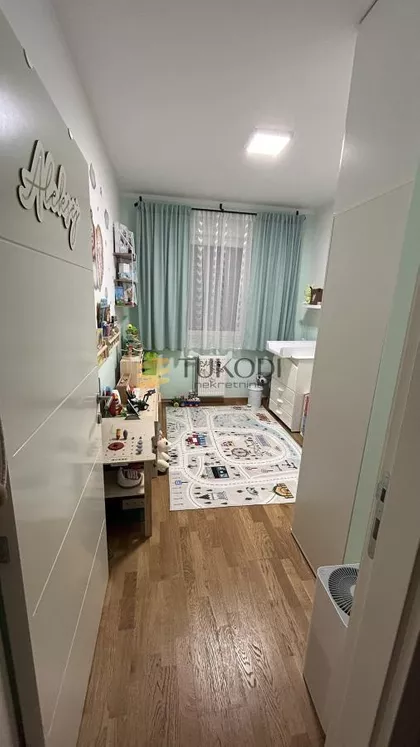 Aranj Janoša | 4zida.rs