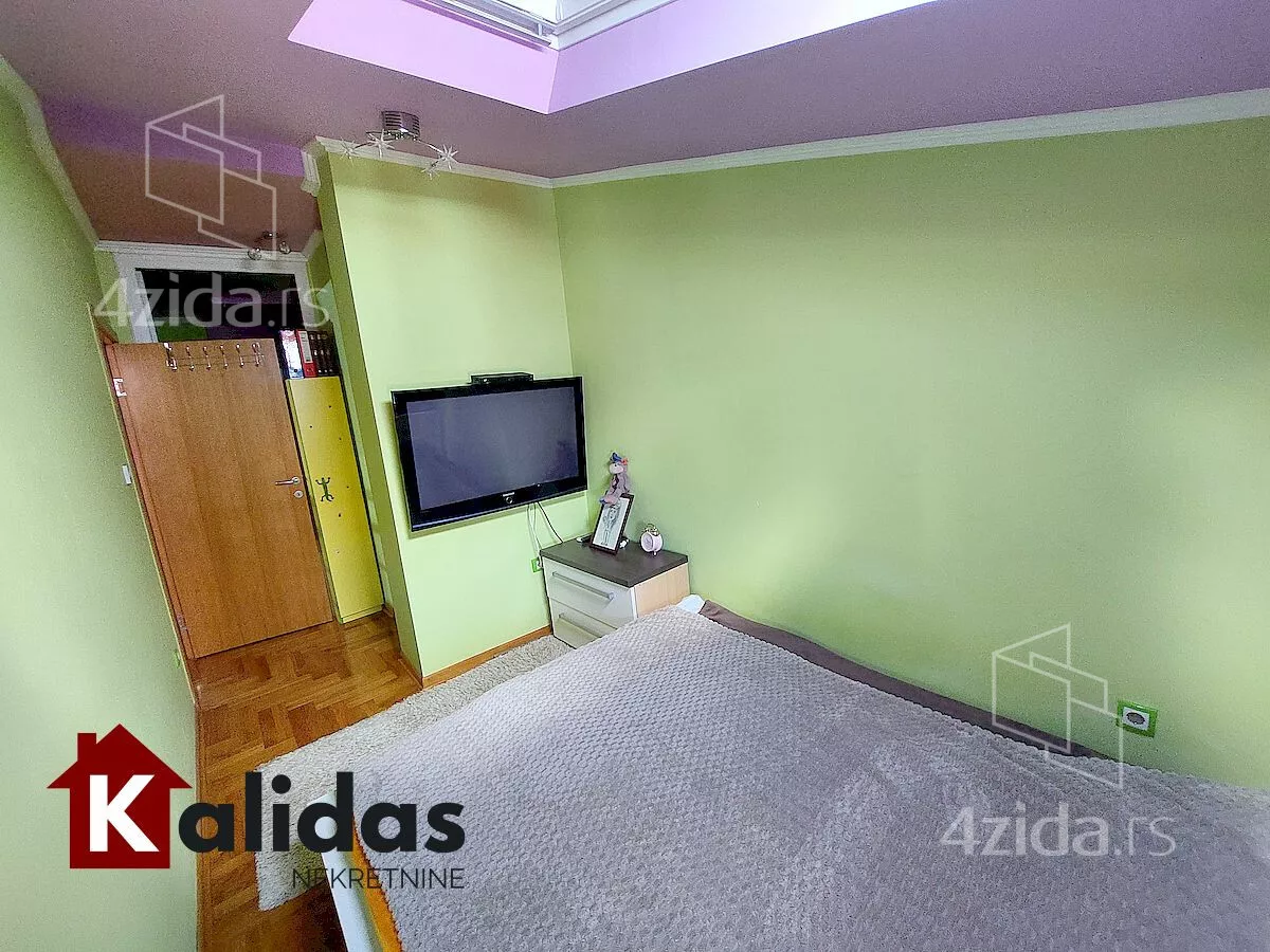 Troiposoban stan | 4zida