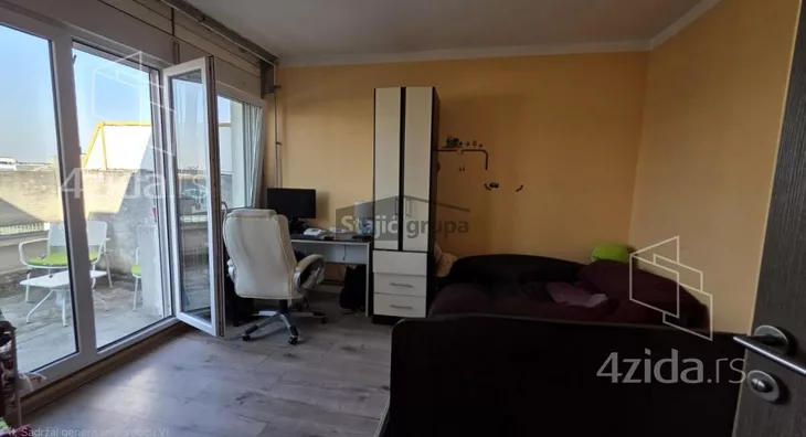 Petosoban stan | 4zida