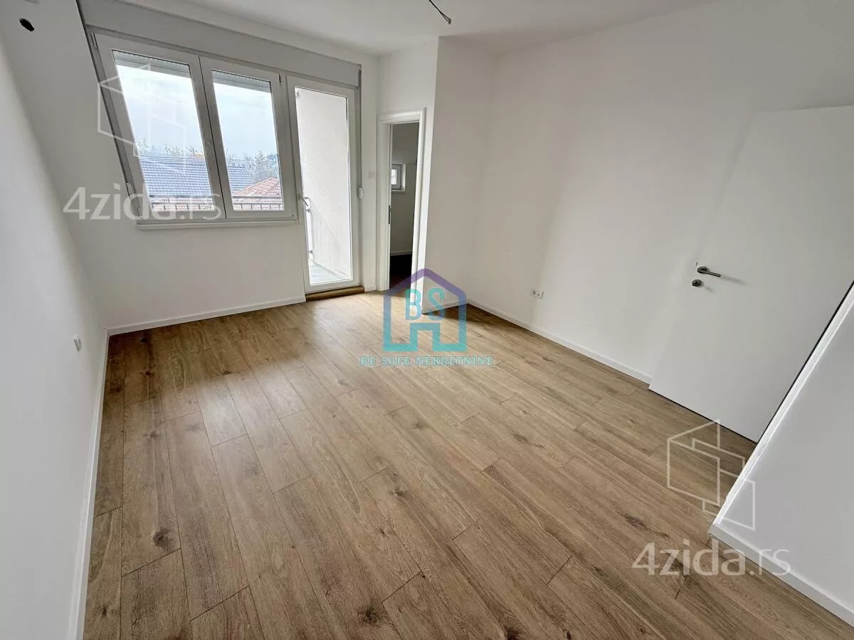 Petosoban stan | 4zida