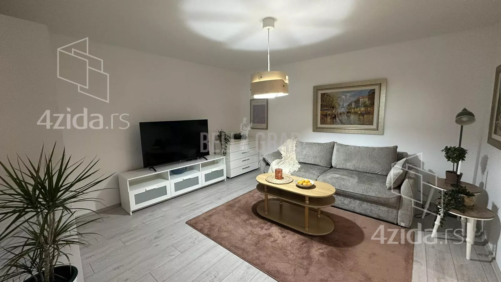 Jednoiposoban stan | 4zida