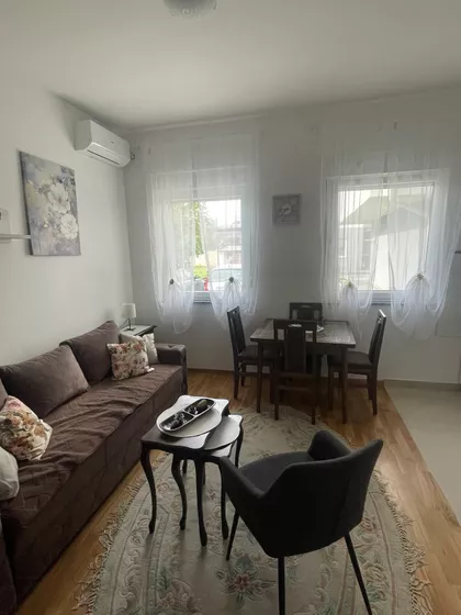 Milene Pavlović Barili | 4zida.rs