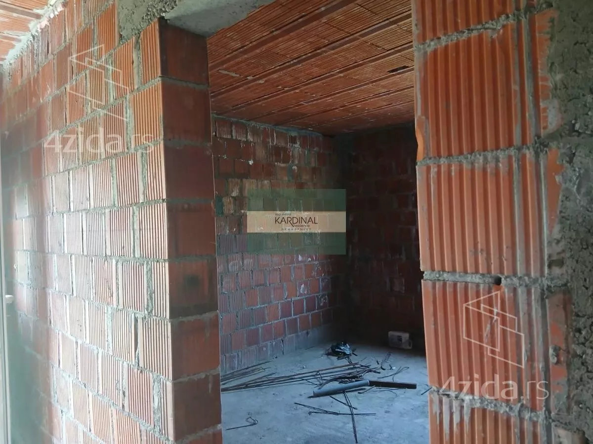 Plac | 4zida