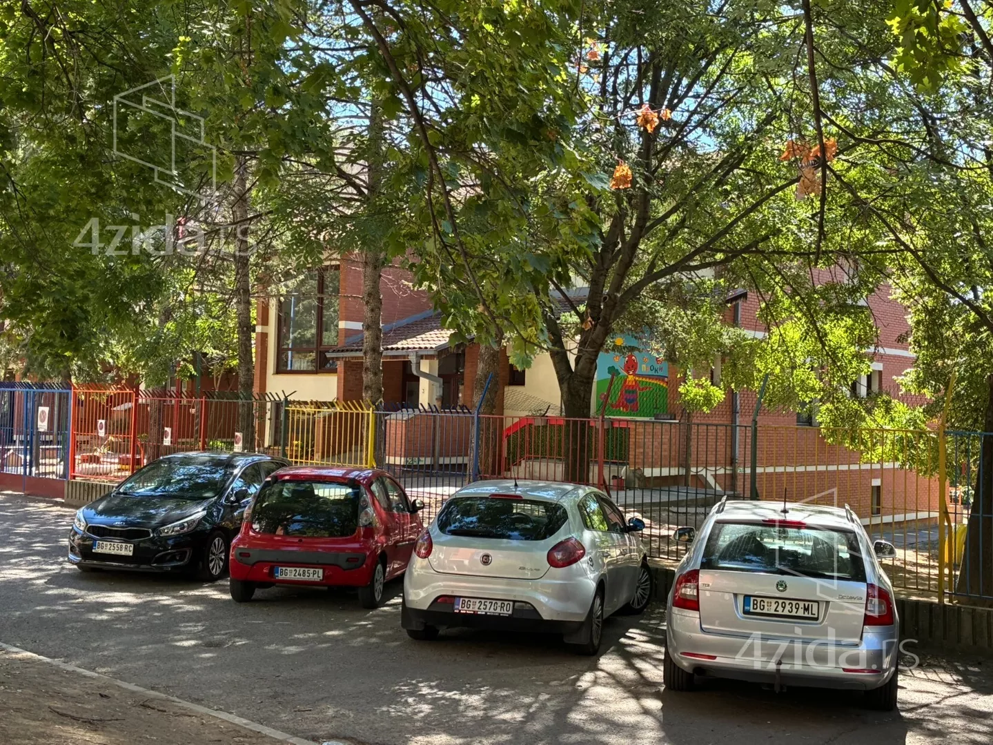 Dvoiposoban stan | 4zida