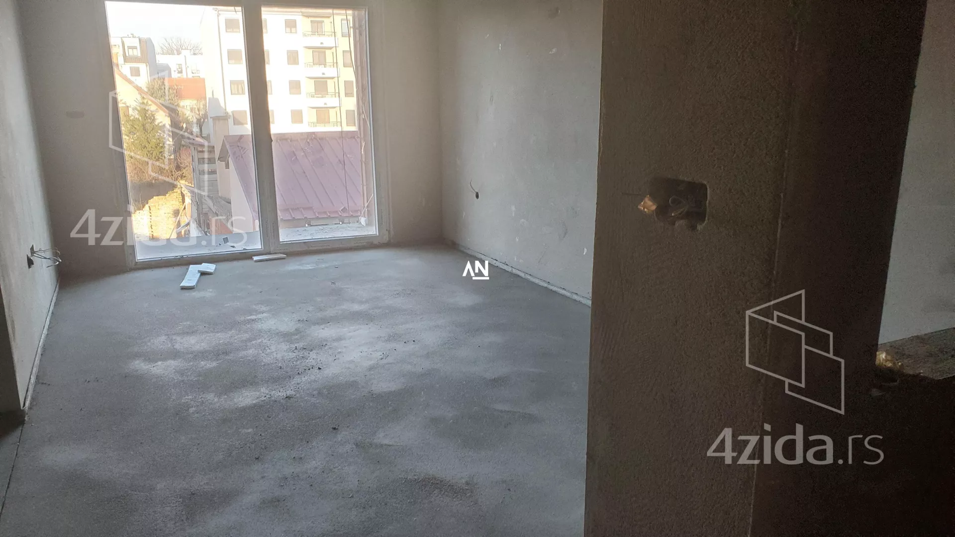 Jednoiposoban stan | 4zida