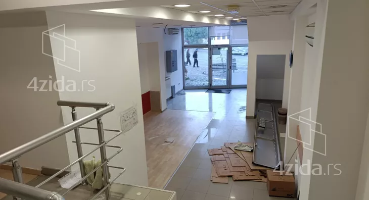 Poslovni prostor | 4zida