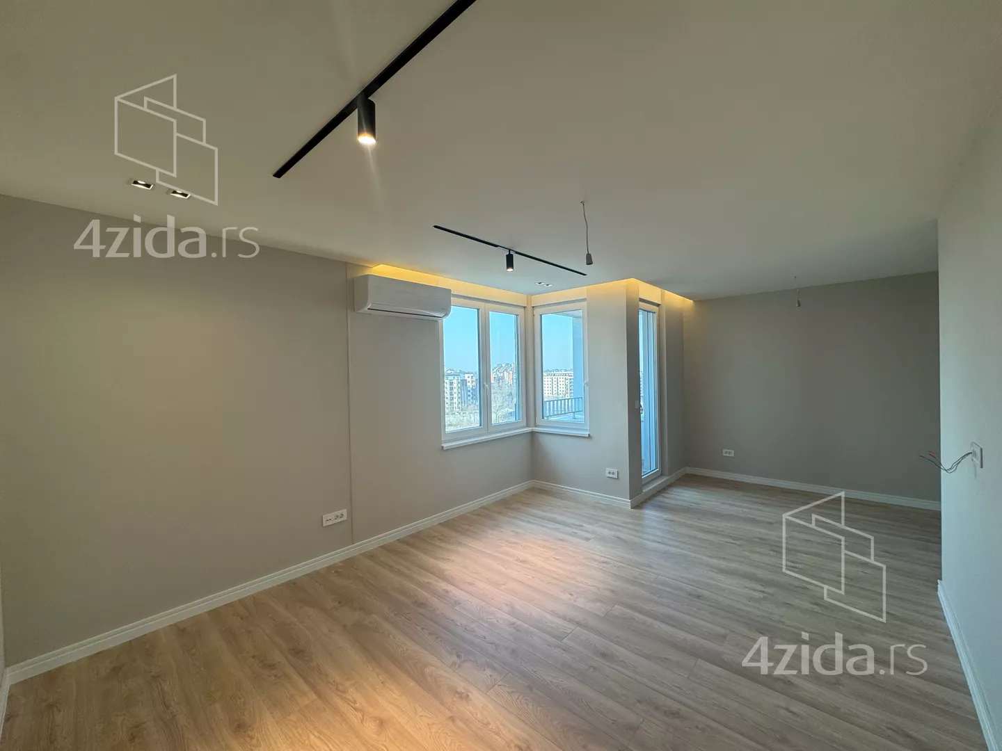 Petosoban stan | 4zida