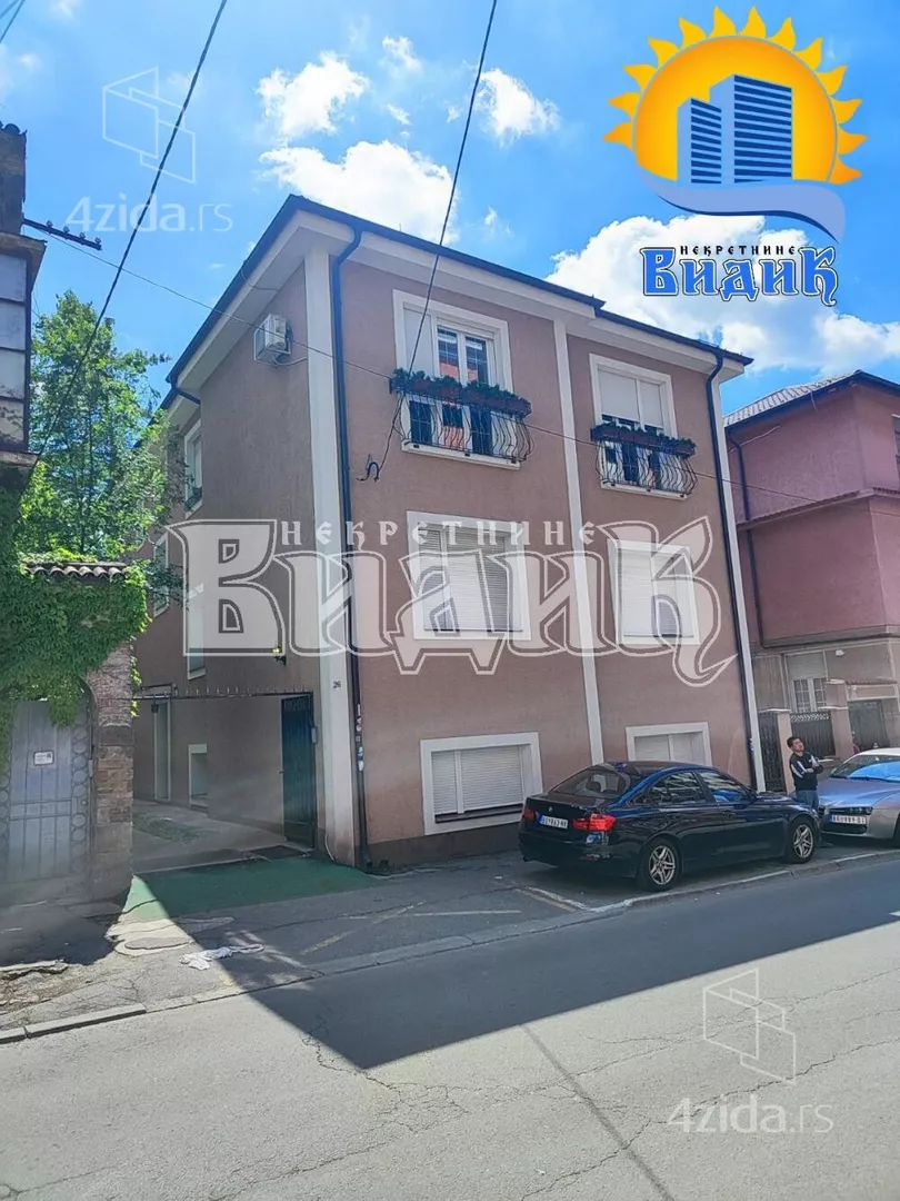 Troiposoban stan | 4zida