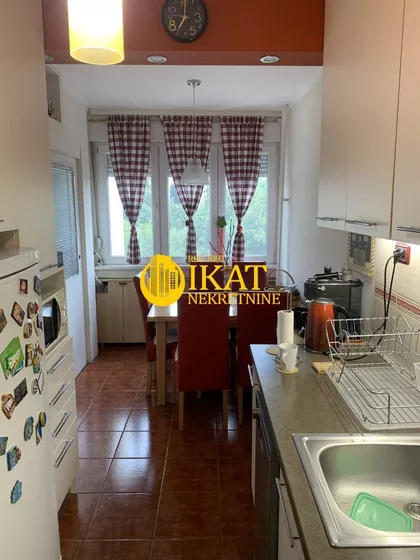 Petrarkina | 4zida.rs