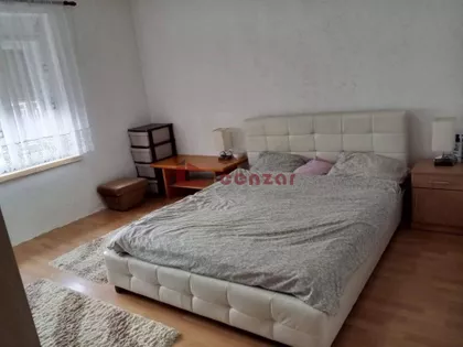 Mali Bajmok | 4zida.rs