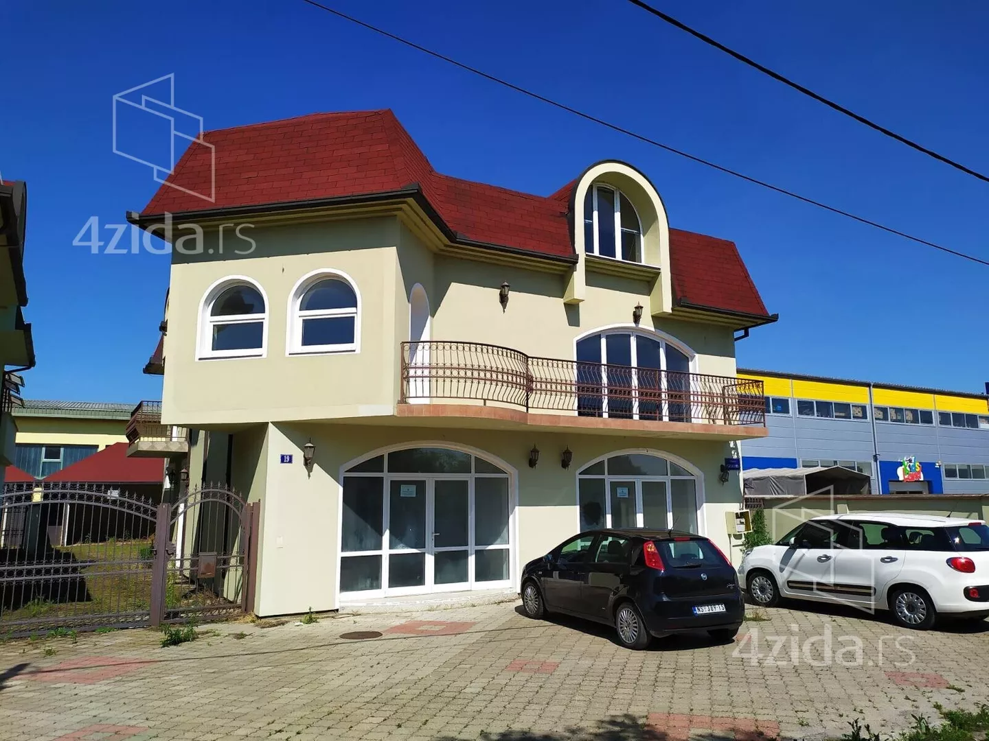 Poslovni prostor | 4zida