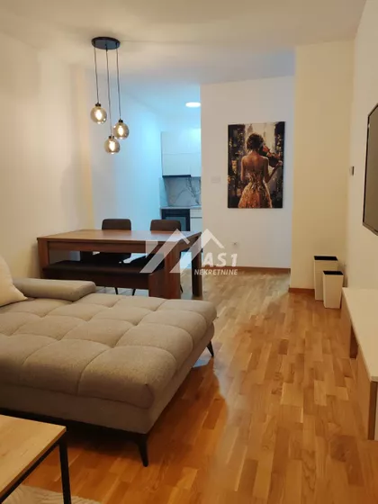 Rumenački put | 4zida.rs