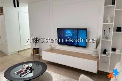 Studentski Trg | 4zida.rs