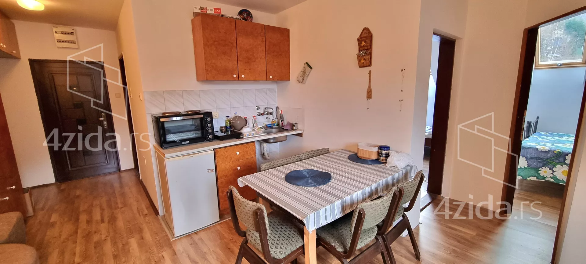 Dvoiposoban stan | 4zida