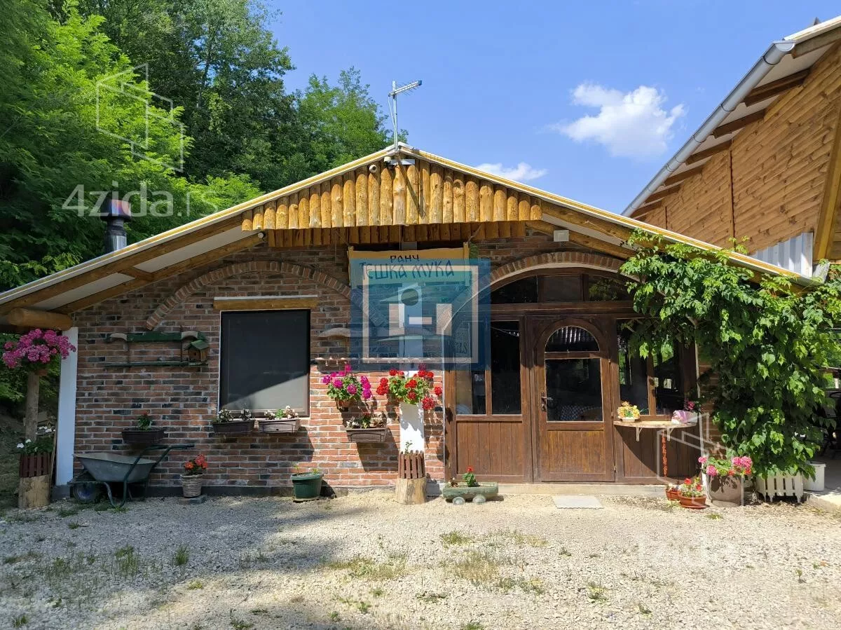 Ugostiteljski objekat | 4zida