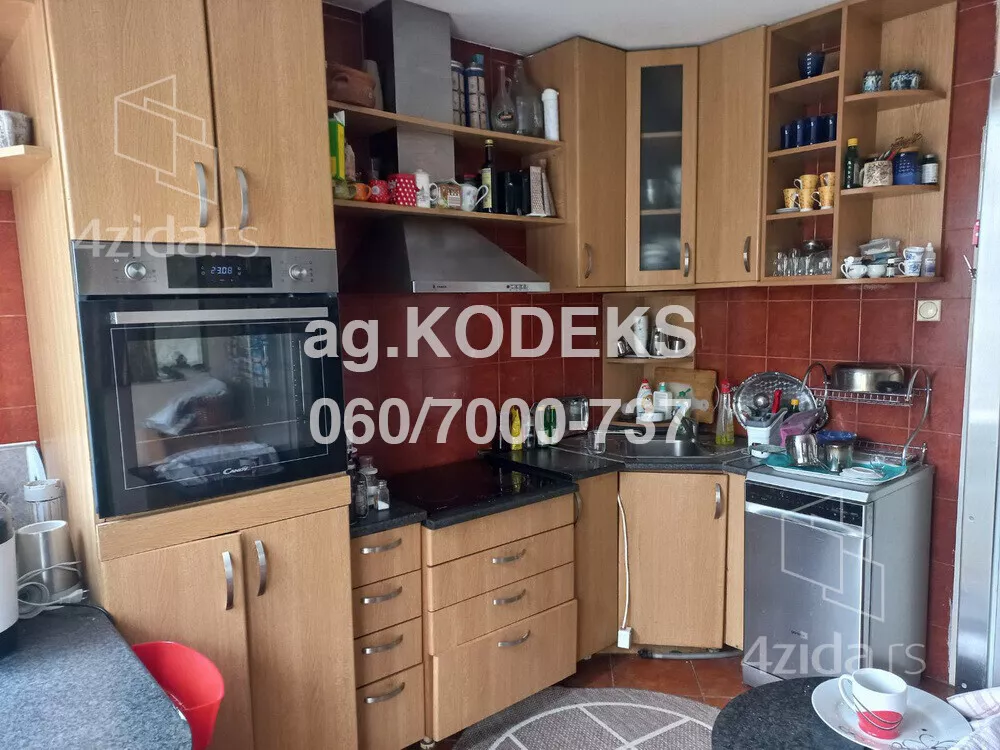 Četvorosoban stan | 4zida