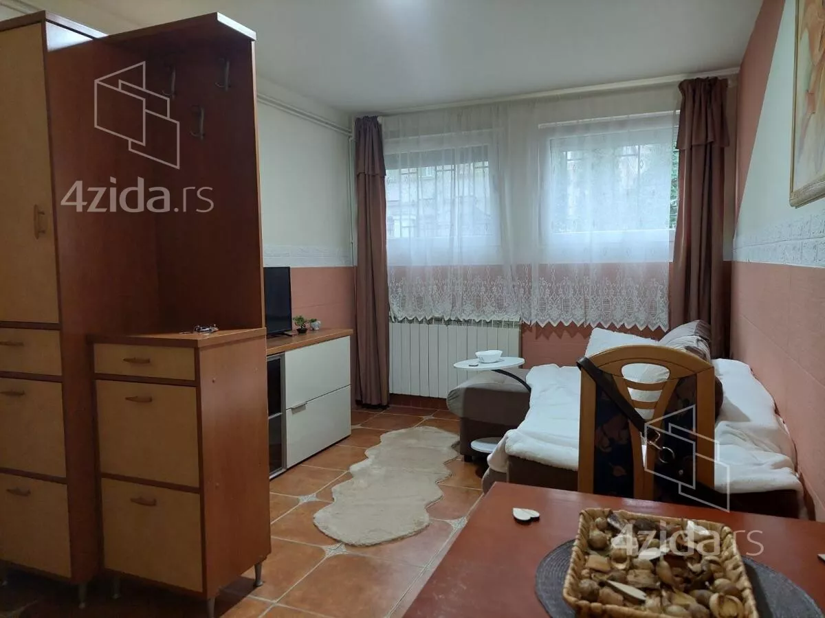 Garsonjera | 4zida