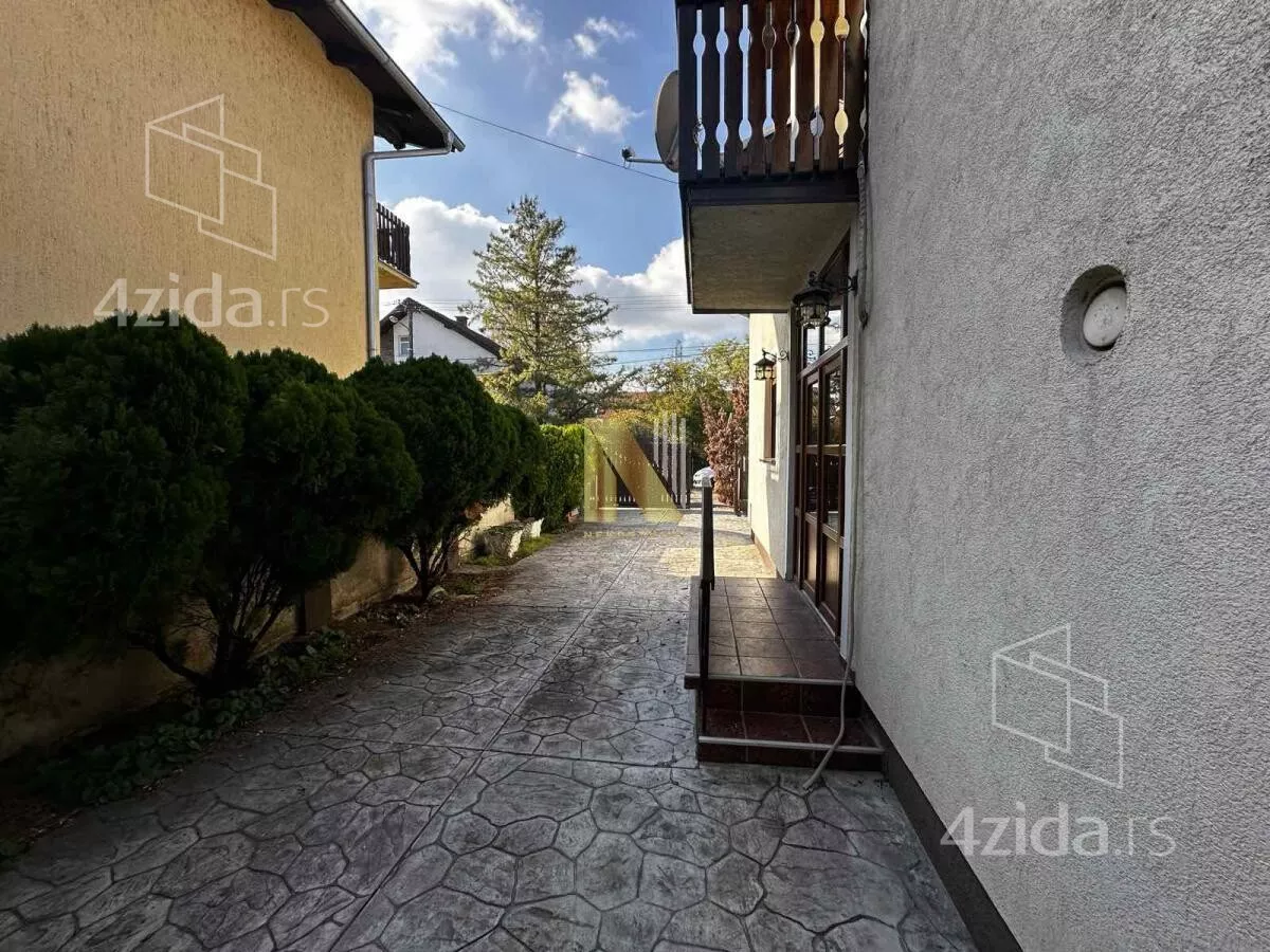 Kuća | 4zida