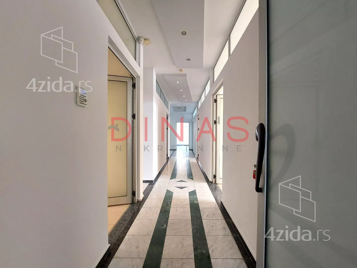 Poslovni prostor | 4zida