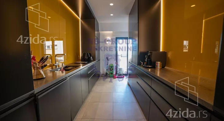 Petosoban stan | 4zida