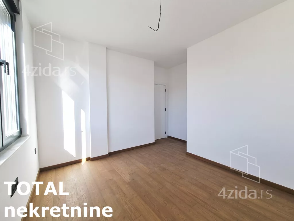 Četvoroiposoban stan | 4zida