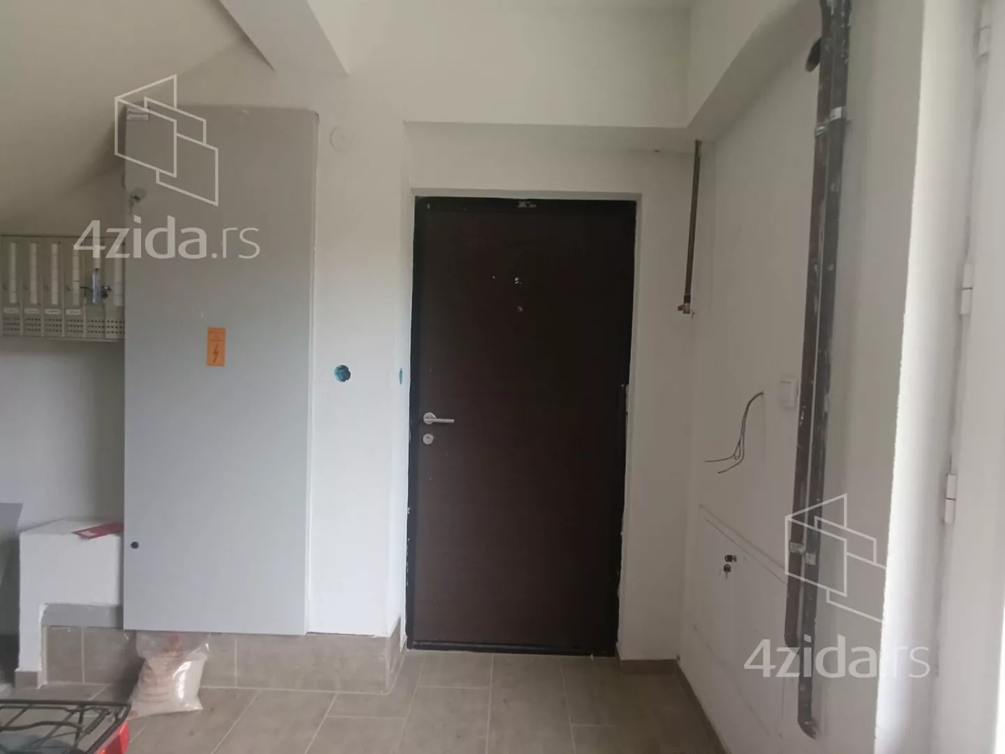 Garaža | 4zida