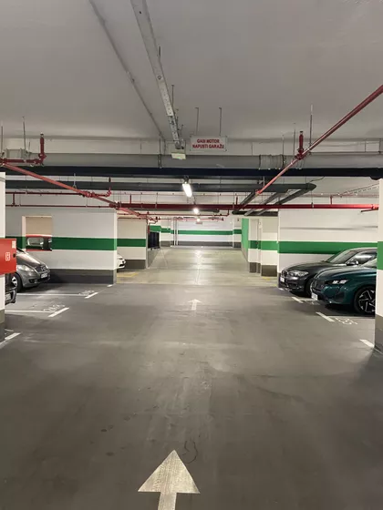 Zadužbinska | 4zida.rs