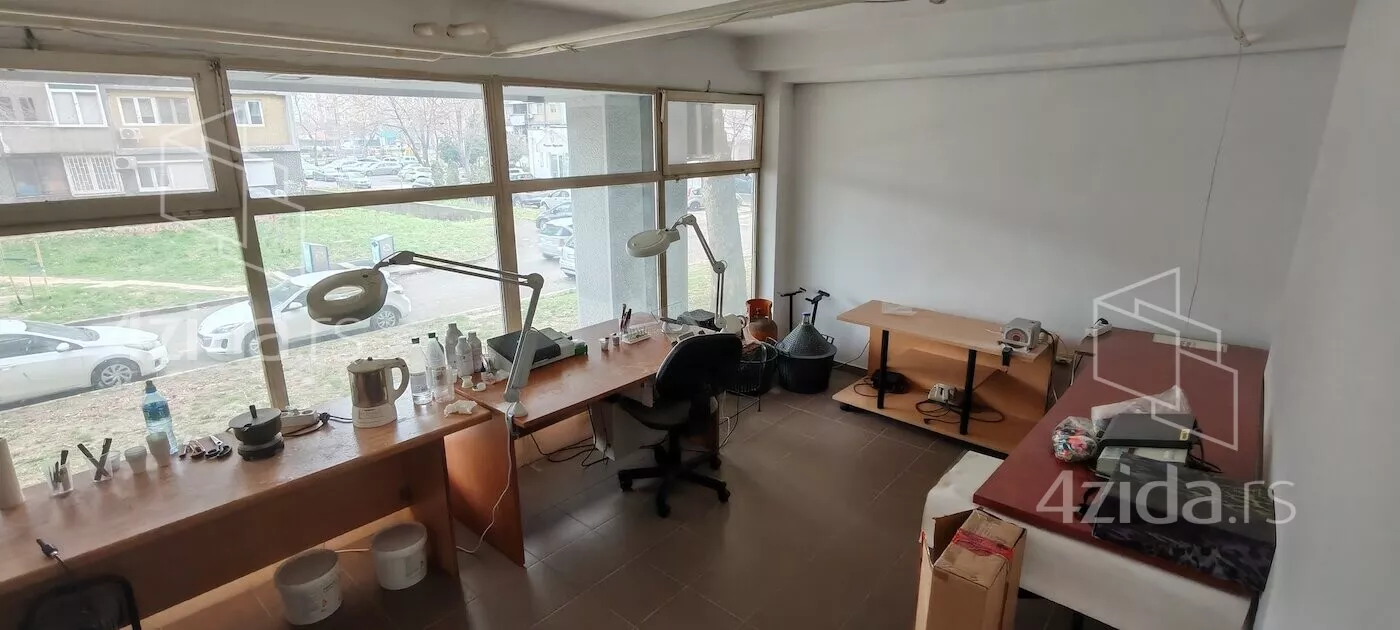 Poslovni prostor | 4zida