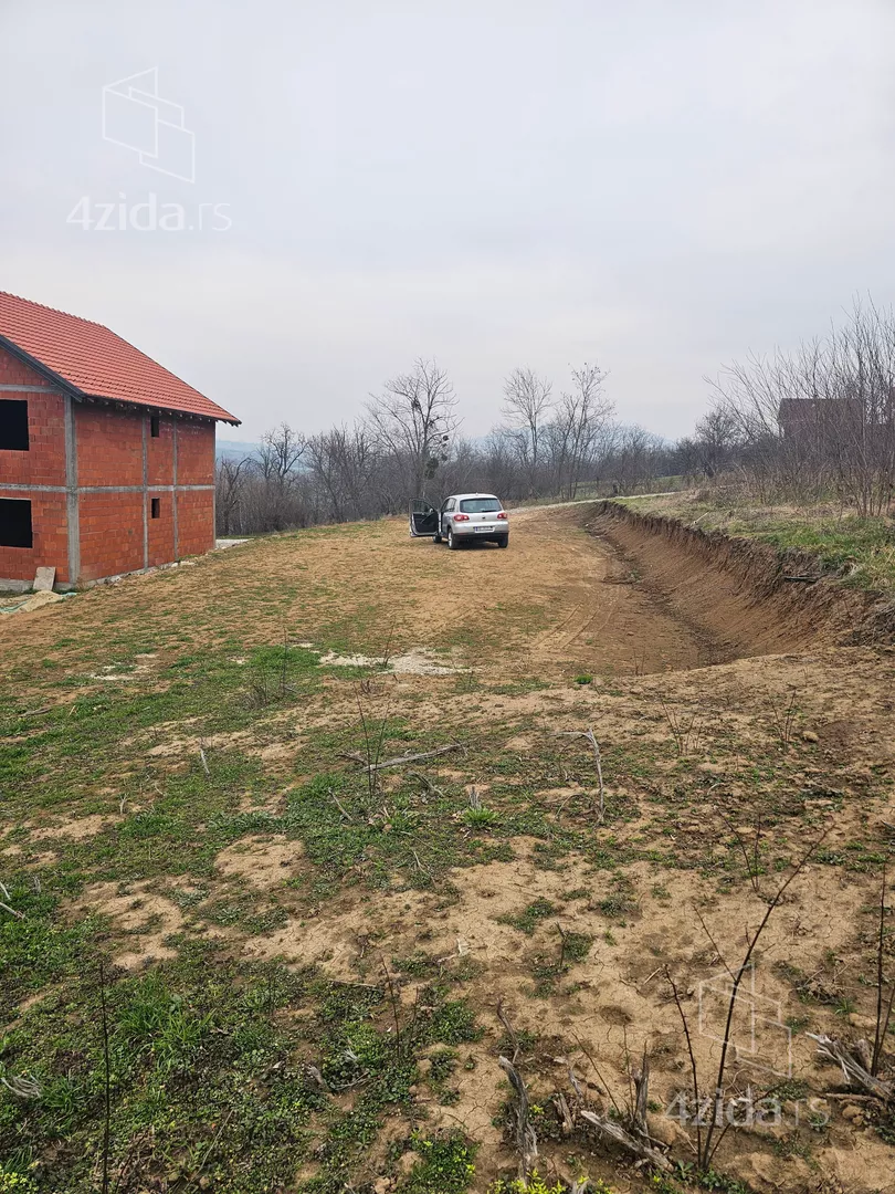Građevinsko zemljište | 4zida