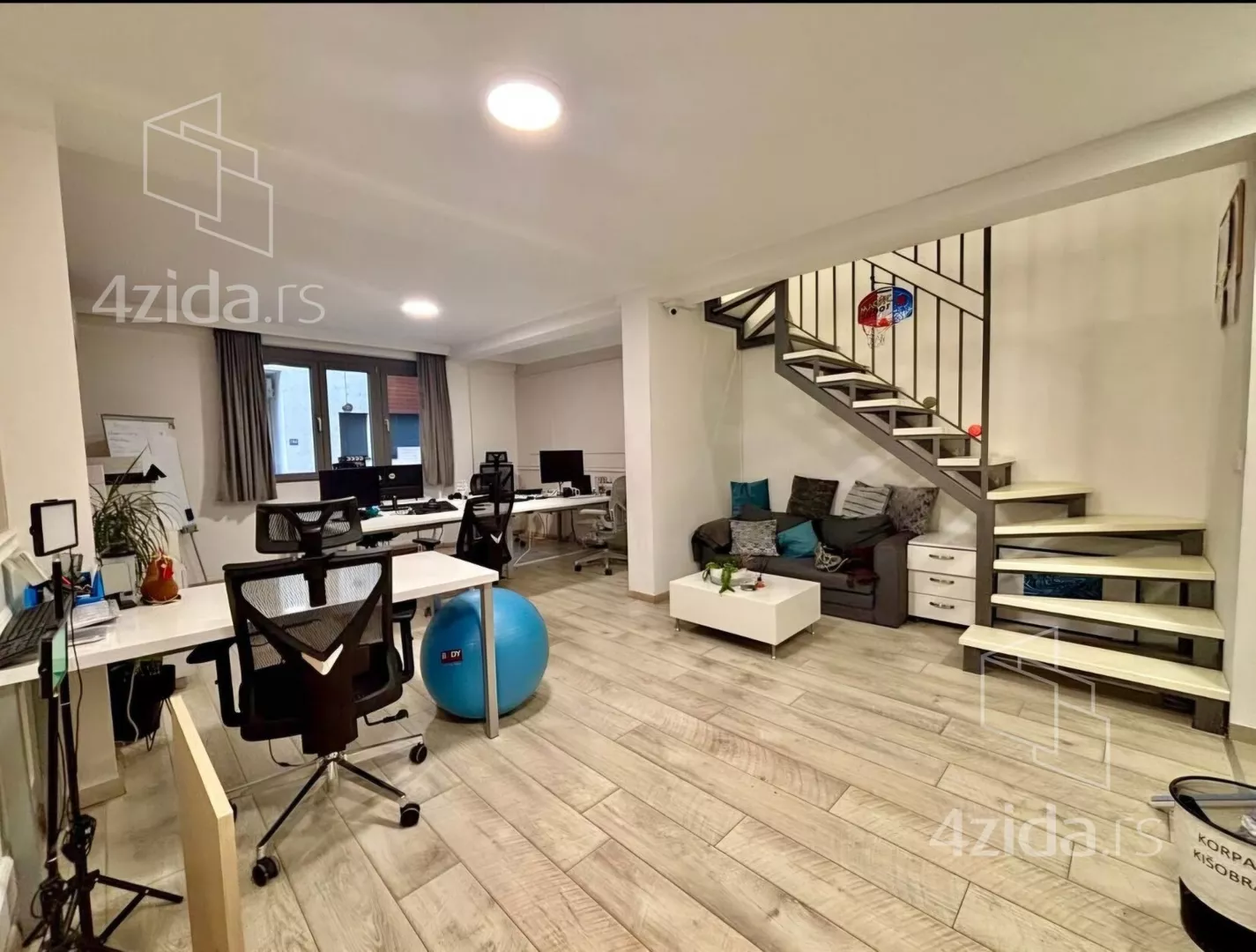 Poslovni prostor | 4zida