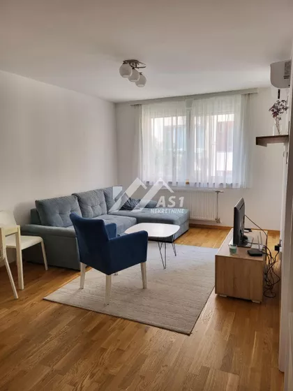 Valentina Vodnika | 4zida.rs