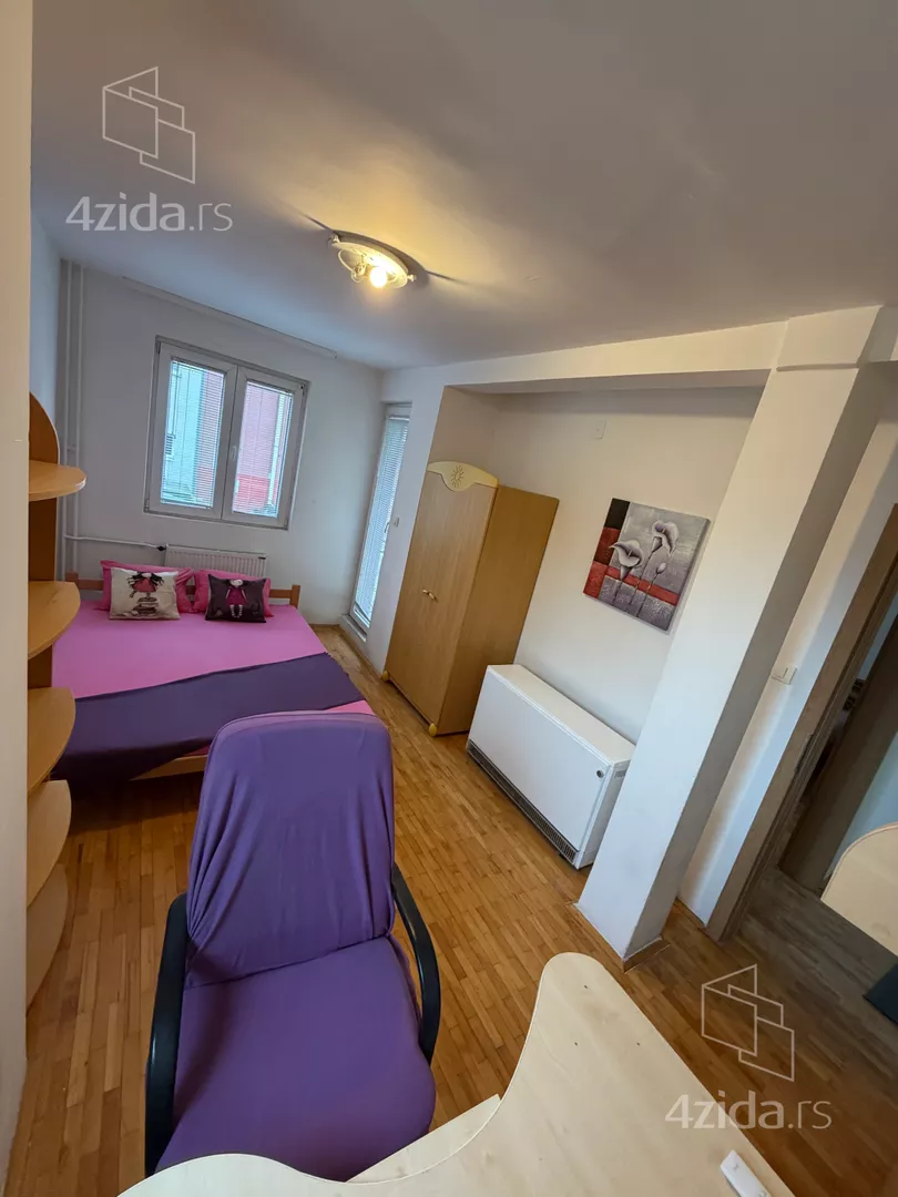 Petosoban stan | 4zida