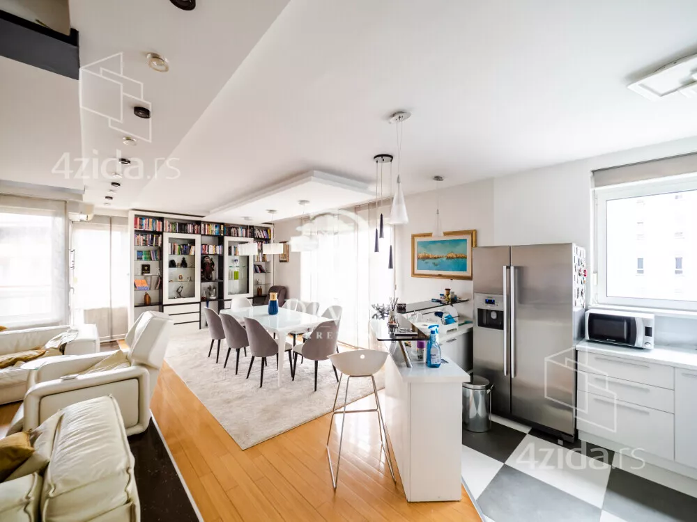 Četvorosoban stan | 4zida