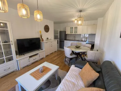 Dom Zdravlja | 4zida.rs