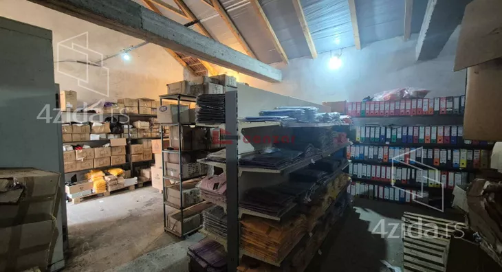 Poslovna zgrada | 4zida