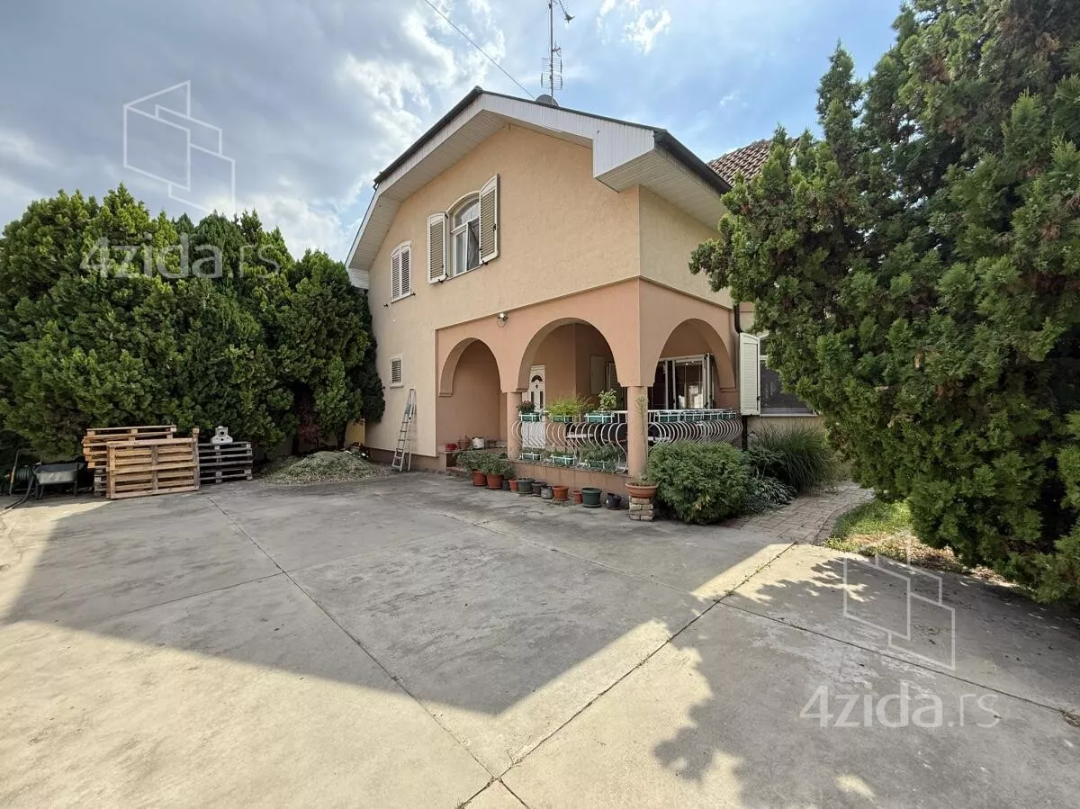 Kuća | 4zida
