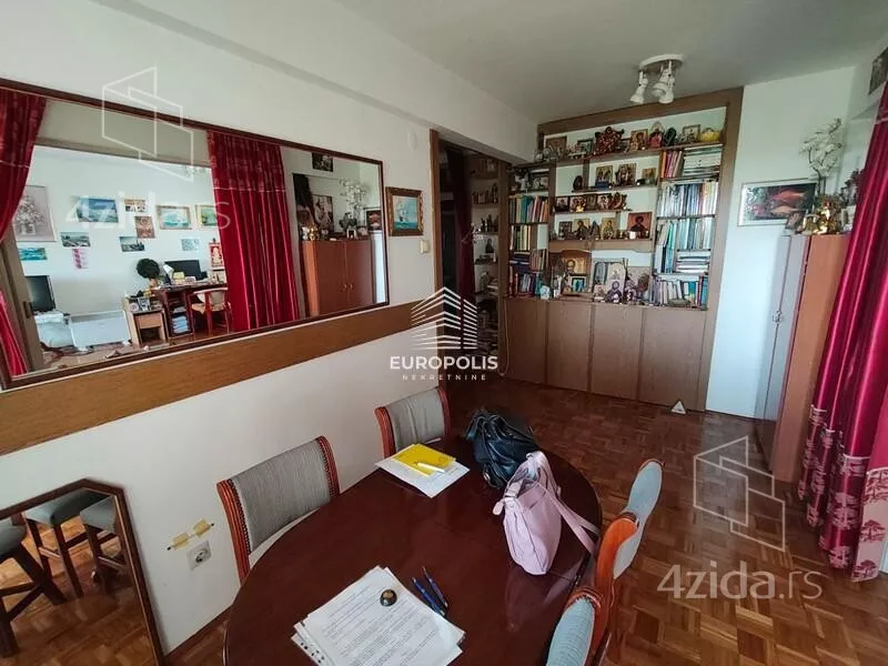Troiposoban stan | 4zida