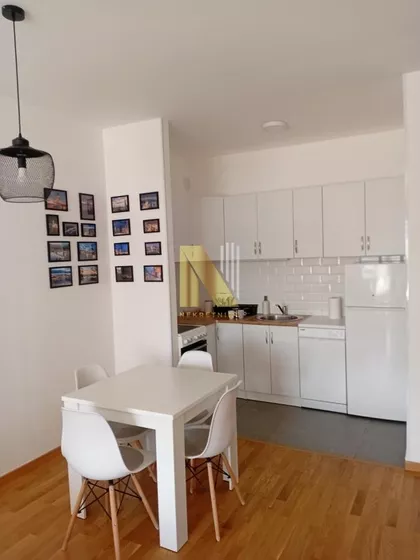 Cara Dušana | 4zida.rs