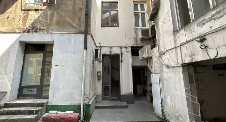 Četvoroiposoban stan | 4zida