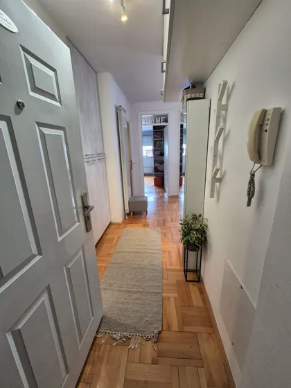 Romanijska 11 | 4zida.rs